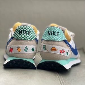 NIKE BRAND NEW — Nike waffle trainer 2 BG “Scrapbook”